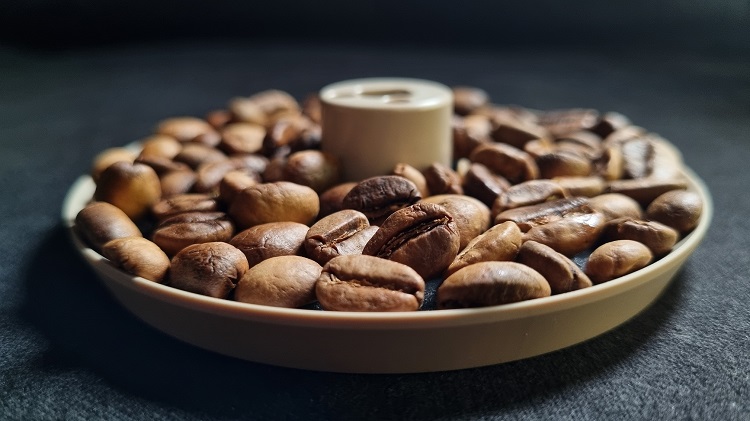 New Coffee Start-Up Revolutionizes Roasting Process with Eco-Friendly Countertop Roaster, Significantly Reducing Emissions and Streamlining Supply Chain Coffee start-up, countertop roaster, emissions reduction, supply chain cutting Food and Beverage Business