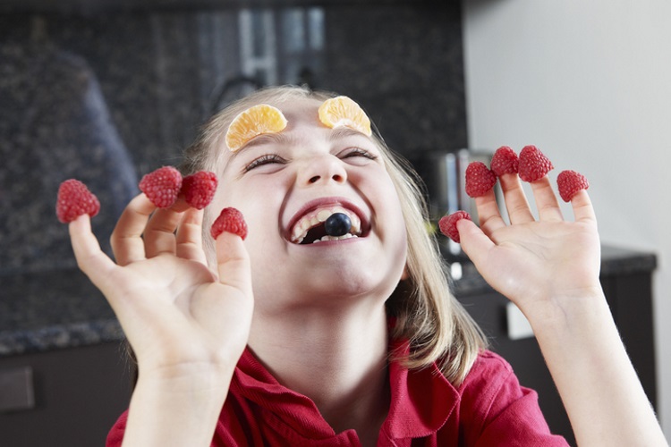 Lidl GB Introduces Child-Friendly Packaging to Boost Sales of Fresh Fruit and Veg Snacks Action on Sugar, better for you, cartoon characters, children, Containers, fruit and vegetables, health, Lidl, marketing, Markets, Packaging & Packing Materials, pester power, Retail & Shopper Insights, snacks, sugary breakfast cereals Food and Beverage Business