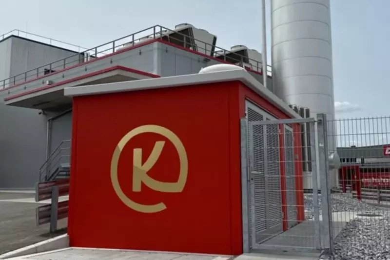 Swiss poultry manufacturer enhances order-picking efficiency through increased speed Increases, manufacturer, order-picking, poultry, speed, Swiss Food and Beverage Business