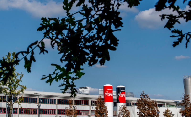 Exploring CO₂ as a Potential Ingredient in Plastic Bottle Cap Production: A CCEP Research Study CCEP research, CO₂, plastic bottle caps Food and Beverage Business CO2,Plastics Bottles