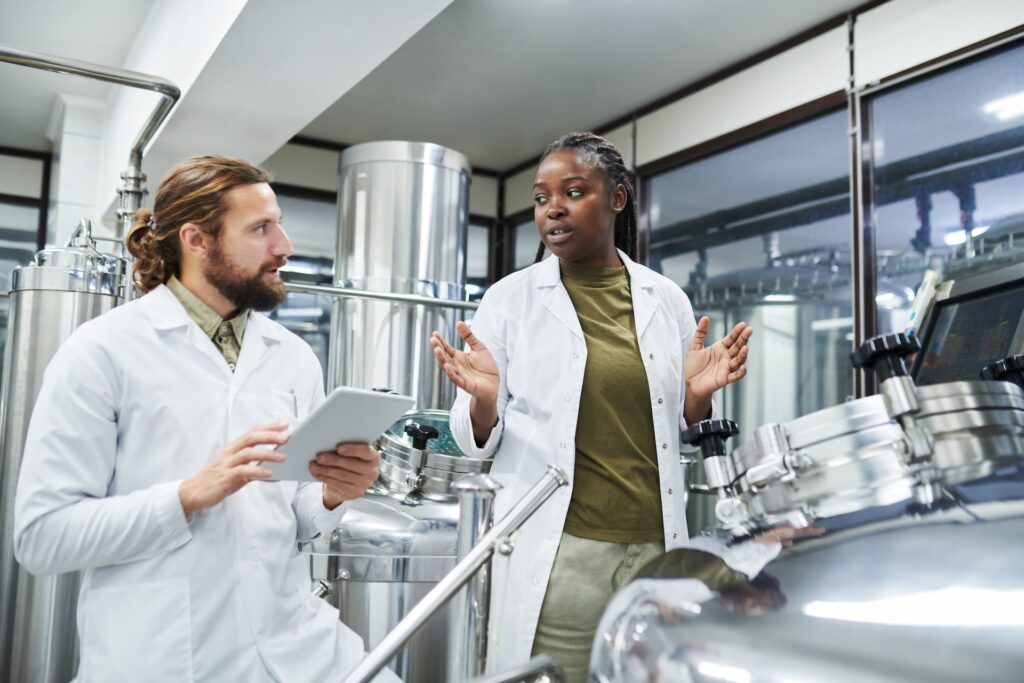 The Pivotal Role of Facilities Management in the Food and Beverage Industry facilities management, food safety procedures, hazard prevention, optimizing production facilities, pest control, sustainability in food production, workplace safety Food and Beverage Business Facilities Management, Food and Beverage Industry, hazard prevention, pest control, workplace safety, sustainability in food production, optimizing production facilities, food safety procedures