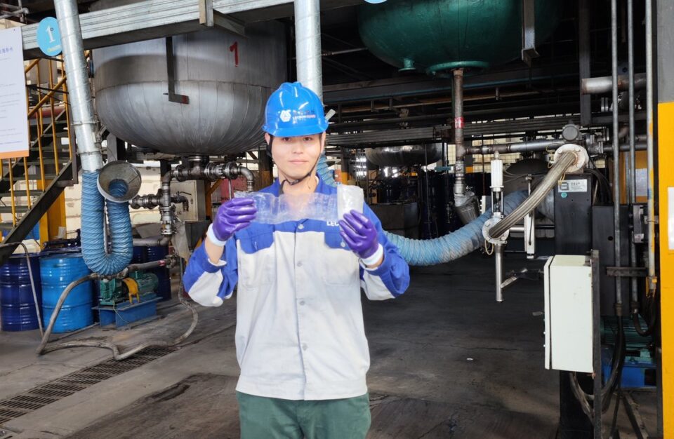 Chinese Companies Collaborate with KAUST to Develop Environmentally Friendly "Green Plastics" Bio-based, food and drink packaging, food and drink sustainable packaging, Food packaging Food and Beverage Business