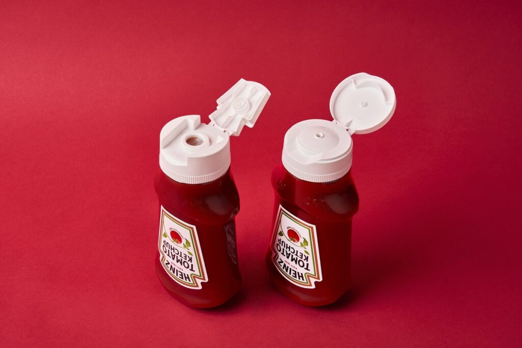 Kraft Heinz and Berry Global Collaborate to Create 100% Recyclable Ketchup Cap Food and Beverage Business Kraft Heinz and Berry Global Collaborate to Create 100% Recyclable Ketchup Cap food and drink packaging, food and drink sustainable packaging, Food packaging, Recyclability Food and Beverage Business
