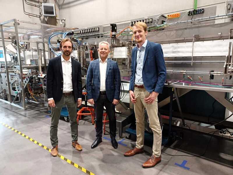 Volpak collaborates with watttron to incorporate digital sealing technology into pouch packaging machinery digital sealing technology, integrate, partners, pouching machinery, Volpak, watttron Food and Beverage Business Volpak