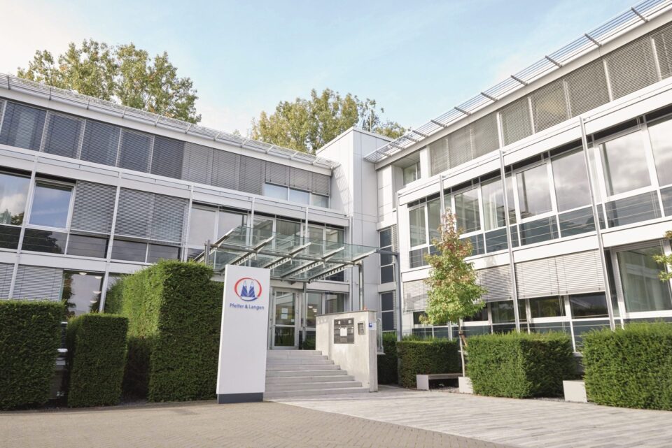 Pfeifer & Langen, a German company, acquires majority stake in Rügenwalder Mühle, expanding into plant-based market. meat alternatives, Vegetarian and Vegan Food and Beverage Business