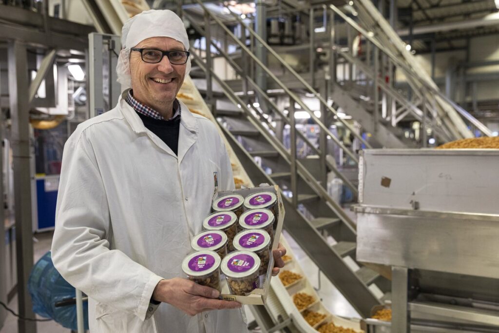 Ishida's Latest Weigher Boosts Efficiency for Snacks Manufacturer with Nuts food and drink packaging, food and drink sustainable packaging, Food packaging, Machinery Food and Beverage Business Ishida