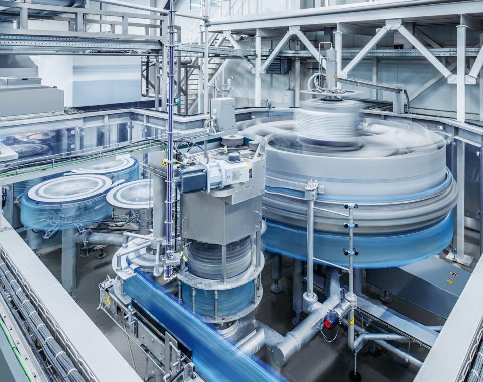 KHS Enhances Innofill PET DRV Filler for Improved Speed and Effectiveness beverage packaging, food and drink packaging, food and drink sustainable packaging, Machinery, Recyclability, Resource Efficiency Food and Beverage Business