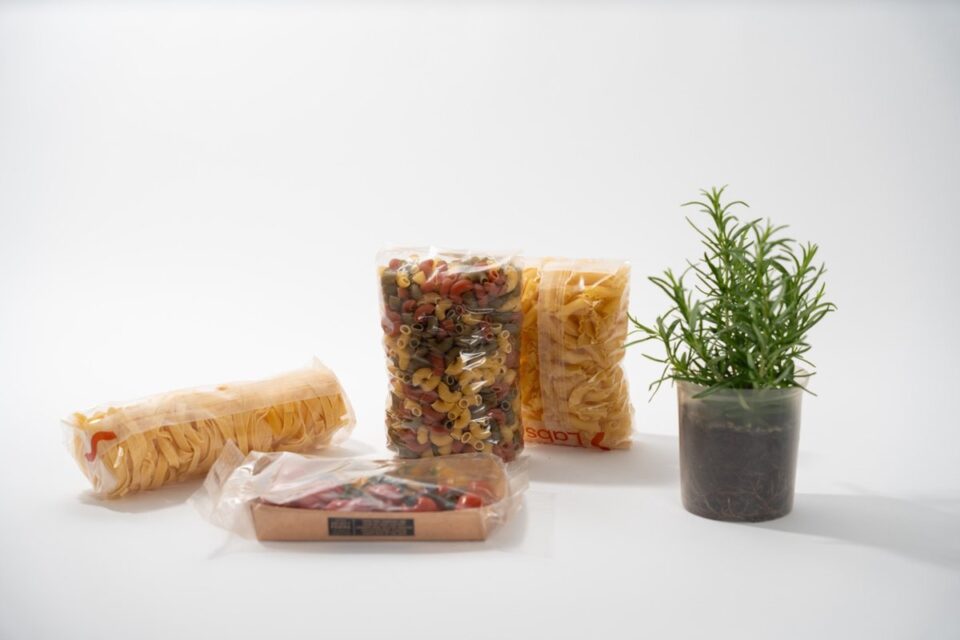 New Partnership Aims to Expand Sustainable Seaweed-based Packaging Solutions Bio-based, food and drink packaging, food and drink sustainable packaging, Food packaging Food and Beverage Business