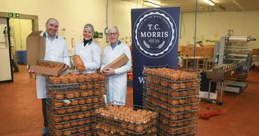 Pork Pie Manufacturer Secures Five-Figure Funding Food and Beverage Business Pork Pie Manufacturer Secures Five-Figure Funding alcohol, beer, Day, differential focus, easy retouch, England, five-figure, Food and Drink, Food Industry, indoors, investment, lake district, maker, no people, pint glass, pork pie, square image, table, Tradition, two objects Food and Beverage Business