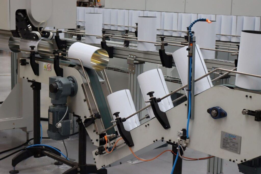 Invopak Supports Small UK Businesses by Reducing Minimum Order Requirements Food and Beverage Business Invopak Supports Small UK Businesses by Reducing Minimum Order Requirements circular economy, food and drink packaging, food and drink sustainable packaging, Food packaging, Machinery Food and Beverage Business