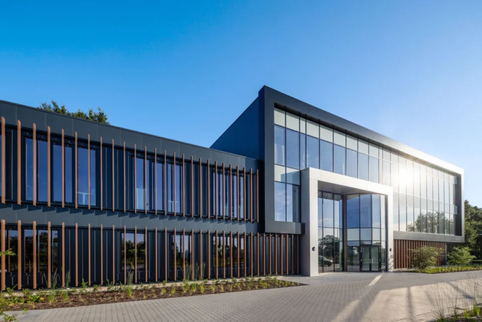 Syntegon Unveils Expanded Weert Facility Automation, business news, expanded facility, Here are some suggested tags based on the title "Syntegon reopens expanded Weert site": Syntegon, industry updates, Manufacturing, Netherlands, site reopening, Weert Food and Beverage Business