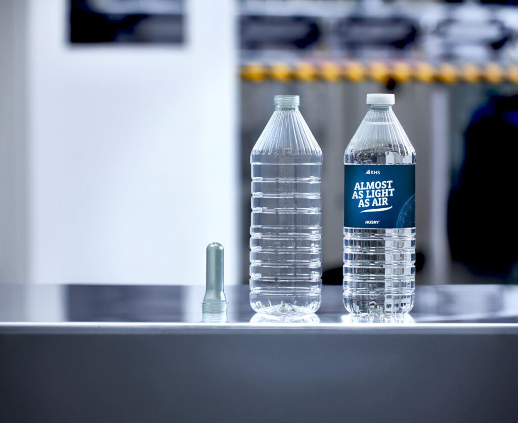 Streamlined Innovation: KHS Unveils Industry-Leading Lightweight PET Bottle for Still Beverages Food and Beverage Business Streamlined Innovation: KHS Unveils Industry-Leading Lightweight PET Bottle for Still Beverages beverage packaging, food and drink packaging, food and drink sustainable packaging, Recyclability, Resource Efficiency Food and Beverage Business