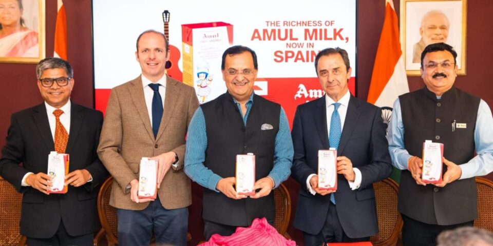 Amul Milk Launches in Spain via COVAP Collaboration Amul, COVAP, debuts, milk, partnership, Spain Food and Beverage Business