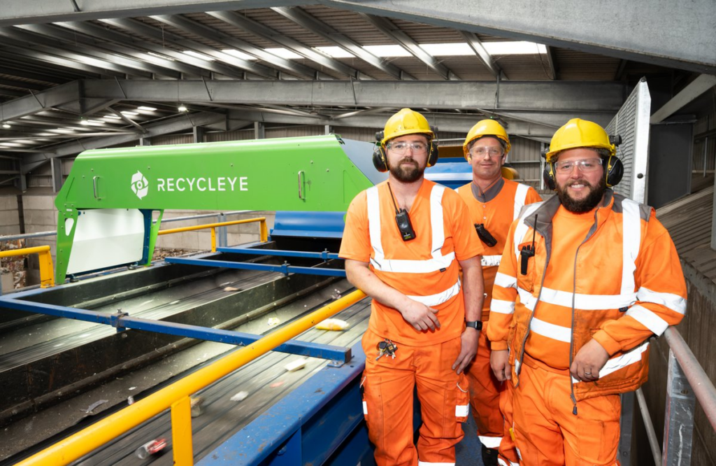 Tetra Pak Launches UK’s Second AI Investment Site to Improve Carton Recycling Efficiency AI, beverage packaging, Carton, connected packaging, food and drink packaging, food and drink sustainable packaging, Machinery, Recyclability Food and Beverage Business