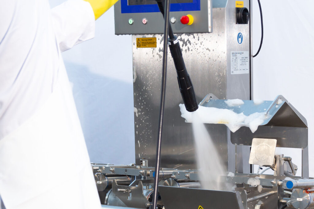 How Smart Design Overcomes Checkweighing Challenges in Plastic Cup Applications Food and Beverage Business