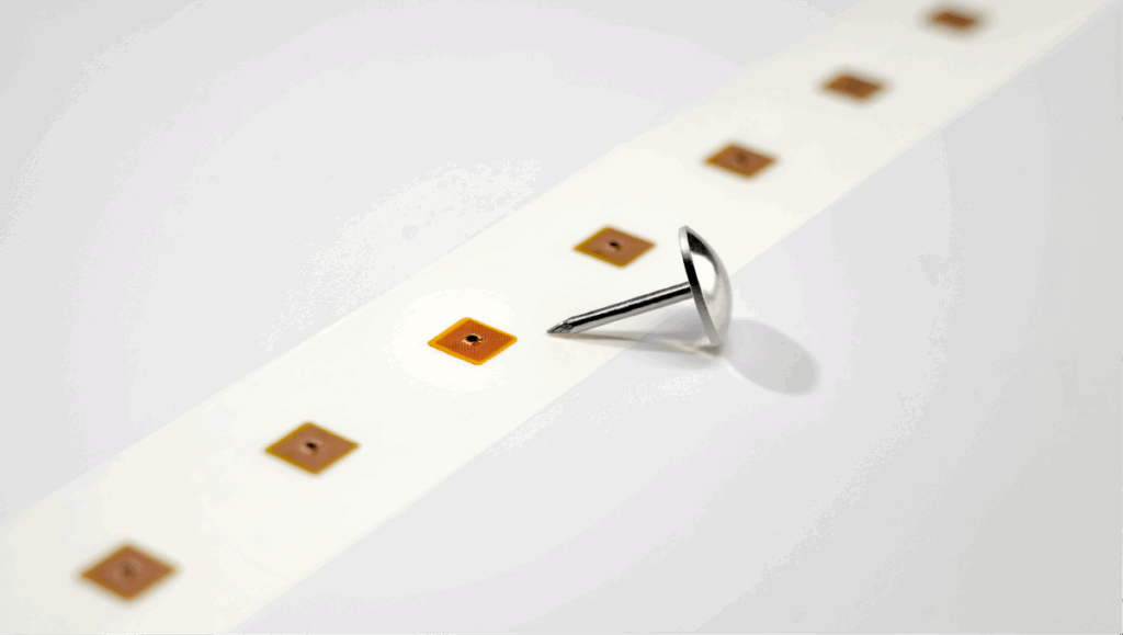 Avery Dennison Unveils AD Nanoblock: A Compact Powerhouse for Space-Limited Applications Food and Beverage Business Avery Dennison Unveils AD Nanoblock: A Compact Powerhouse for Space-Limited Applications beauty, beverage packaging, connected packaging, Cosmetic packaging, food and drink packaging, food and drink sustainable packaging, Food packaging, health care, NFC, RFID Food and Beverage Business