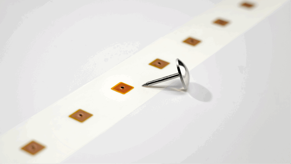 Avery Dennison Unveils AD Nanoblock: A Compact Powerhouse for Space-Limited Applications beauty, beverage packaging, connected packaging, Cosmetic packaging, food and drink packaging, food and drink sustainable packaging, Food packaging, health care, NFC, RFID Food and Beverage Business