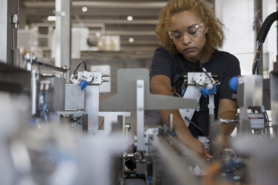 Elopak Expands Little Rock Plant with New Third Production Line beverage packaging, Carton, food and drink packaging, food and drink sustainable packaging, Food packaging Food and Beverage Business