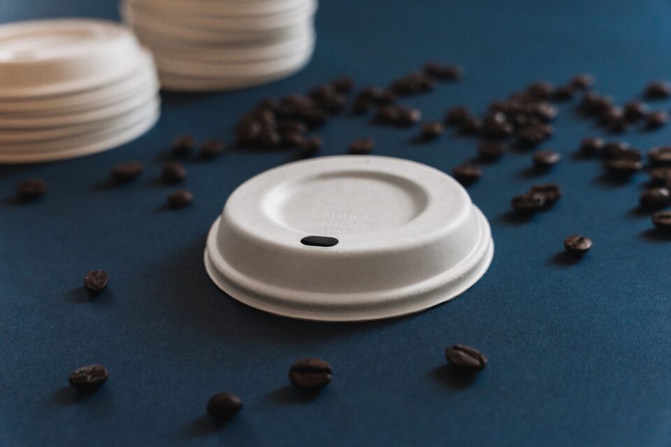 HZ Green Pulp Launches Full-Scale Production of Dry Molded Fiber Coffee Lids as First PulPac Licensee in Asia beverage packaging, Bio-based, food and drink packaging, food and drink sustainable packaging Food and Beverage Business