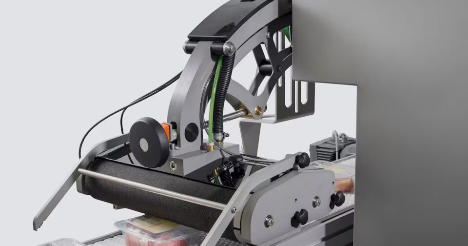 Ensuring Integrity in Modified Atmosphere Packaging for Meat Products Food Industry, food safety, Integrity, Meat Products, modified atmosphere packaging, packaging technology, preservation, Quality assurance Food and Beverage Business