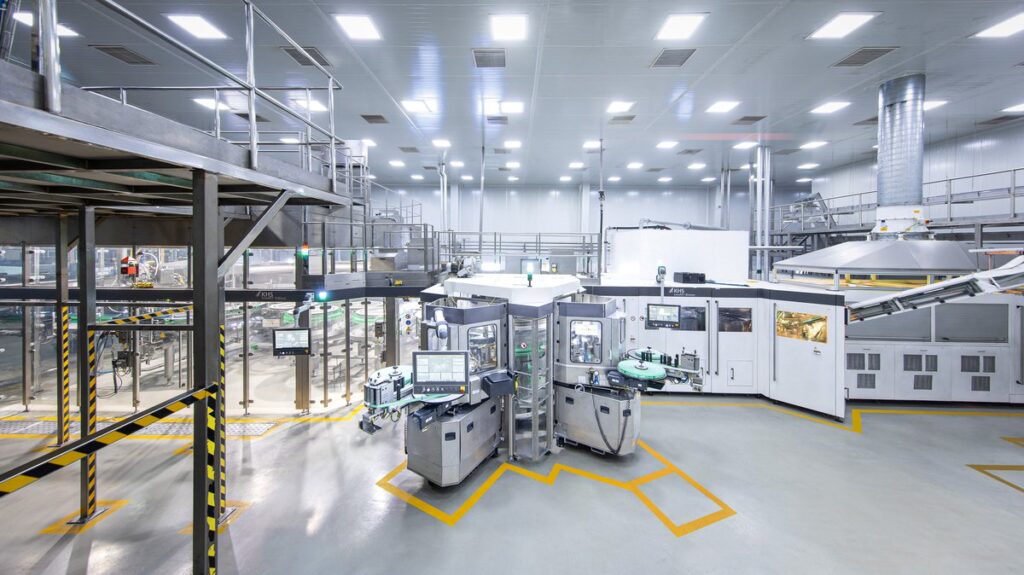 Timely Innovation: KHS InnoPET TriBlock Accelerates PET Production for SLMG Beverages in India Food and Beverage Business Timely Innovation: KHS InnoPET TriBlock Accelerates PET Production for SLMG Beverages in India beverage packaging, food and drink packaging, food and drink sustainable packaging, Machinery Food and Beverage Business