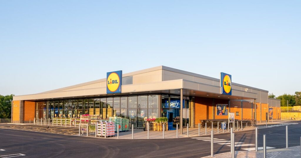 Lidl GB Contributes £14.5 Billion to the UK Economy £14.5BN, business, economy, Finance, GB, Lidl, retail, UK Food and Beverage Business