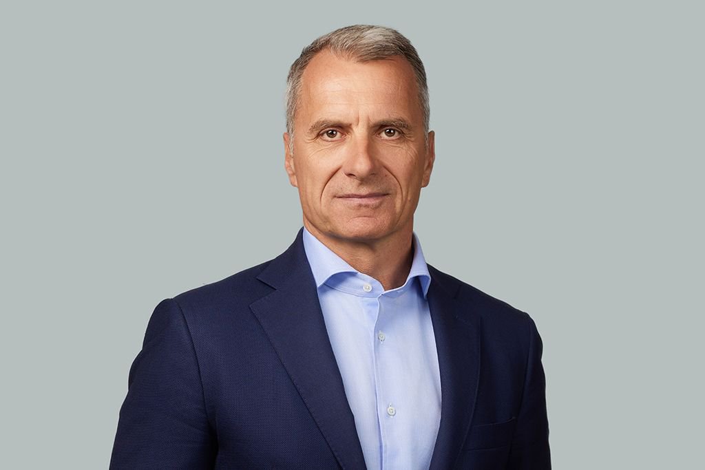 Elopak CEO Thomas Körmendi Steps Down Amid Personal Relocation Plans beverage packaging, food and drink packaging, food and drink sustainable packaging, Food packaging Food and Beverage Business