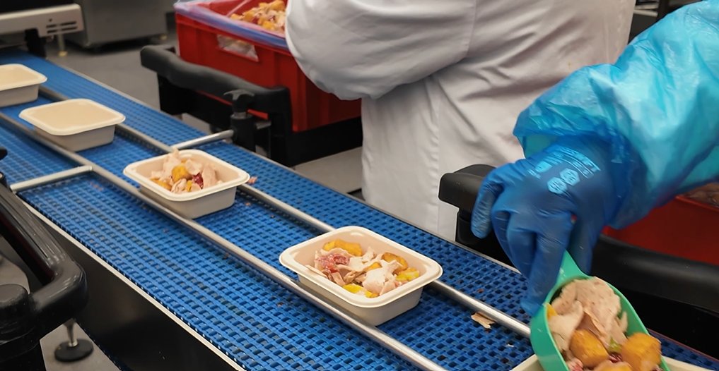 <p><strong>Sabert Launches Ireland's First Fully Compostable Children's Meal Trays</strong></p> Bio-based, Compostable Packaging, food and drink packaging, food and drink sustainable packaging, Food packaging Food and Beverage Business