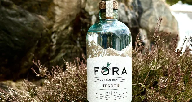 FORA Gin Embodies the Essence of Andorra in Collaboration with The Label Makers Artisanal, Beverage, Branding, Collaboration, craftsmanship, design, FORA gin, Gin, spirit of Andorra, Spirits, The Label Makers Food and Beverage Business
