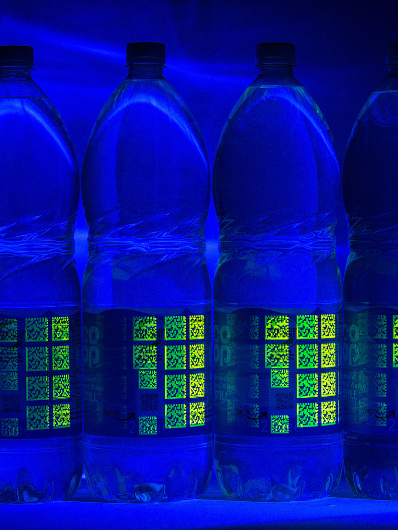 Aldi and Arla Launch Innovative Smart Packaging for Milk Bottles beverage packaging, connected packaging, food and drink packaging, food and drink sustainable packaging, Food packaging, Recyclability Food and Beverage Business