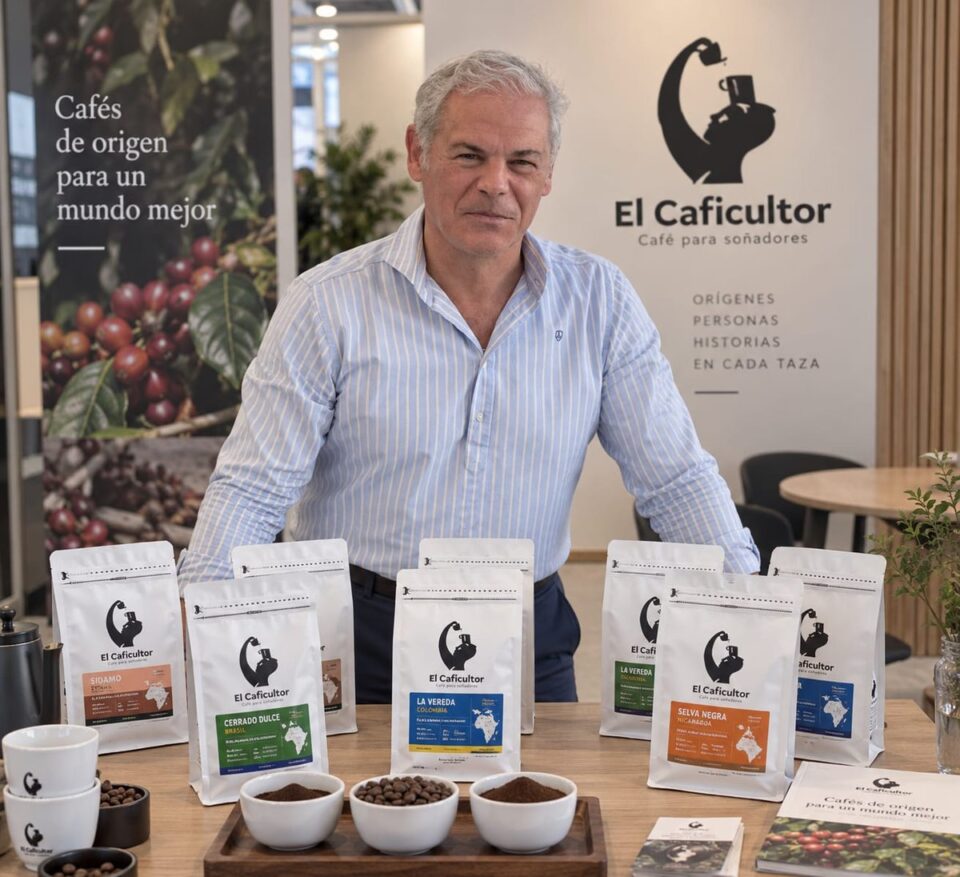 AuraVeo and El Caficultor Transform Coffee Packaging into a Direct Subscription Channel connected packaging, events, Flexible packaging, food and drink packaging, food and drink sustainable packaging, Food packaging Food and Beverage Business