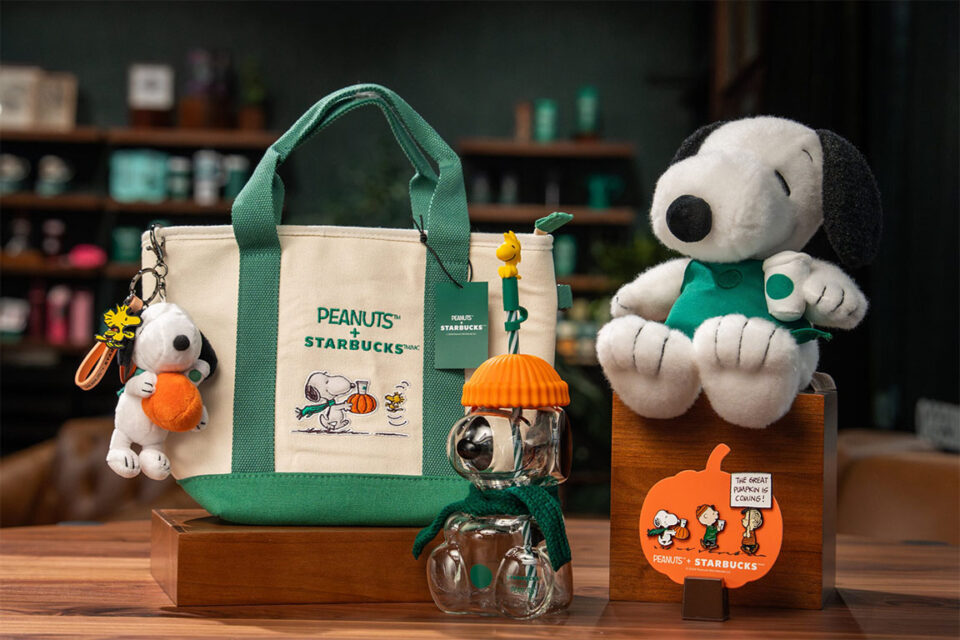 Starbucks Launches Peanuts Fall Collection Celebrating 60 Years of The Great Pumpkin 60th anniversary", beverage trends, Charlie Brown, fall collection, Halloween, limited edition collection, Peanuts, seasonal merchandise, Snoopy, Starbucks, The Great Pumpkin, USA Food and Beverage Business